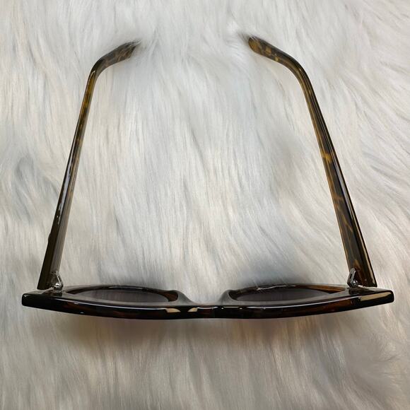 Quay Tortoise Shell Cat Eye Sunglasses - Picture 4 of 8